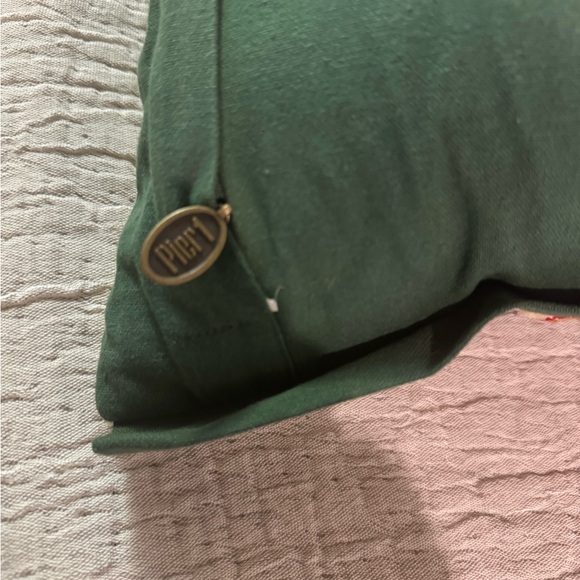 Pair (2) of Vintage Pier 1 Floral Embroidered Accent Pillows - Picture 12 of 12